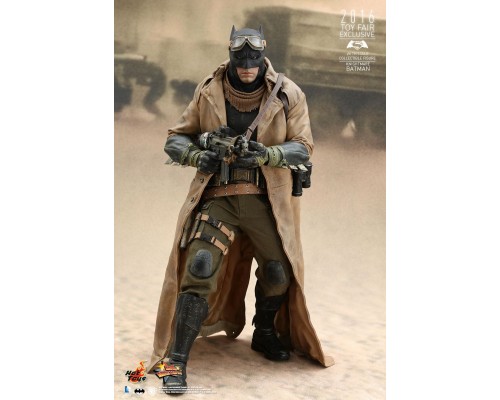 Фигурка HOT TOYS 1:6 Бэтмен против Супермена Версия: Кошмар