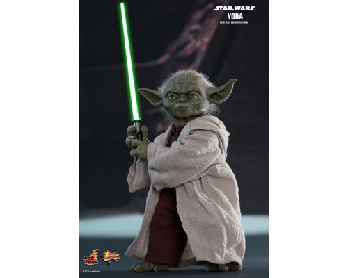 Фигурка Мастер Йода от Hot Toys